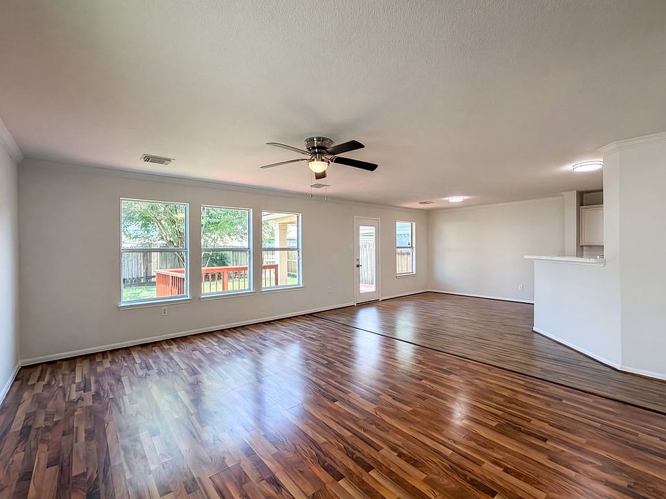 1st image of 2715 Skyview Trace Ct