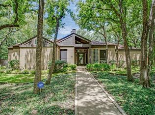 3359 Oak Creek Dr, Corinth, TX 76210