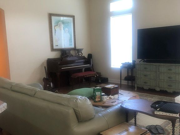 5th image of 3088 Country Club Blvd