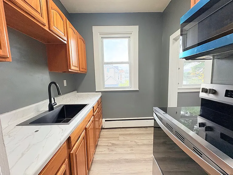 92 French Ave #2 — Photo 2