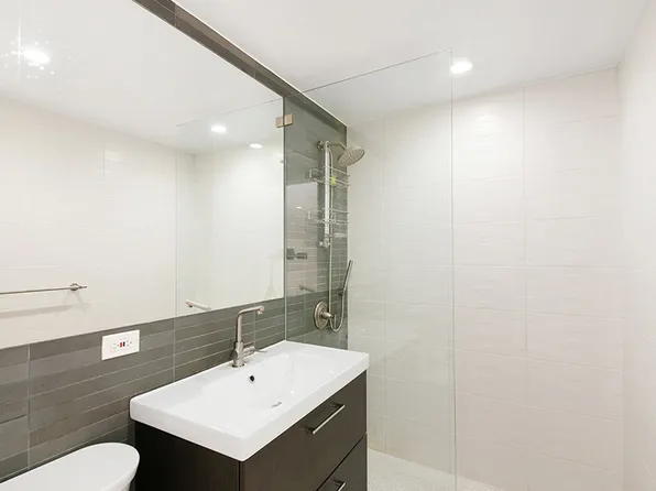 66-10 Jay Avenue image 10 of 11