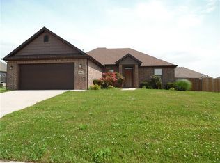 441 Sorrento Dr, Centerton, AR 72719