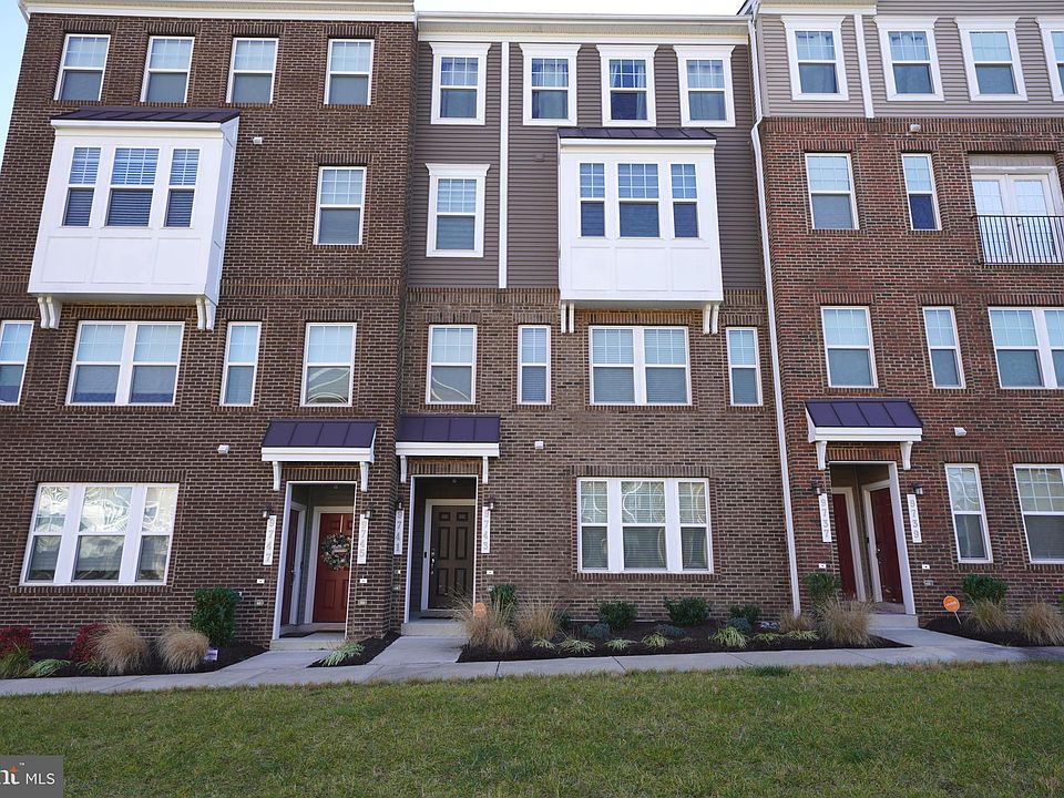 1st image of 9743 Tealbriar Dr #249
