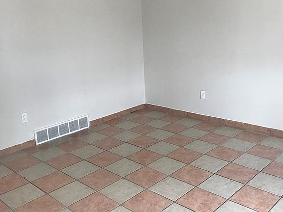 5th image of 2745 S Centerbrook Dr