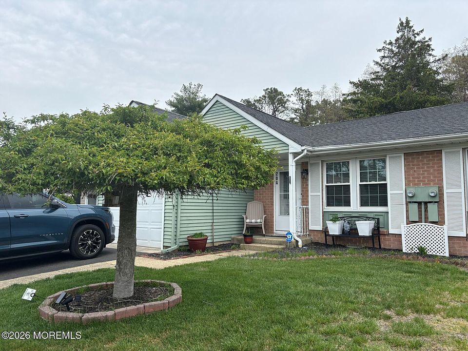 1st image of 20 Easton Drive #A