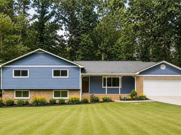 2961 Connie St, Marietta, GA 30062