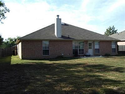 2nd image of 1620 Sandalwood Dr