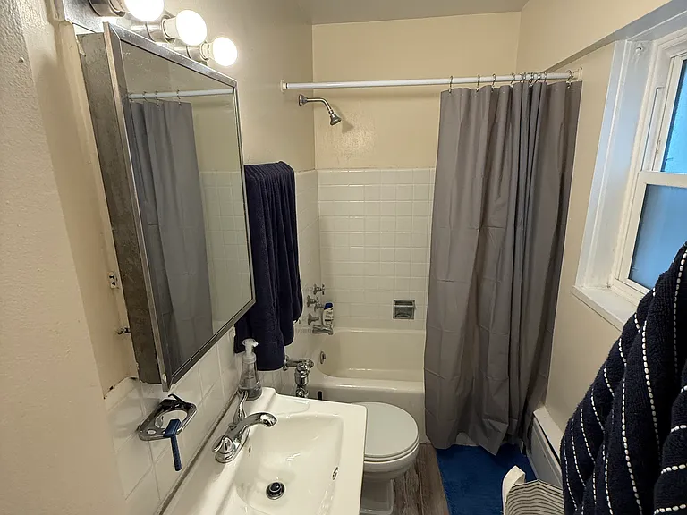 1400 Chicago Ave — Photo 7