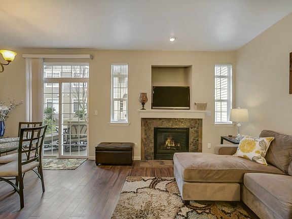 5th image of 6832 20th St E Unit E4