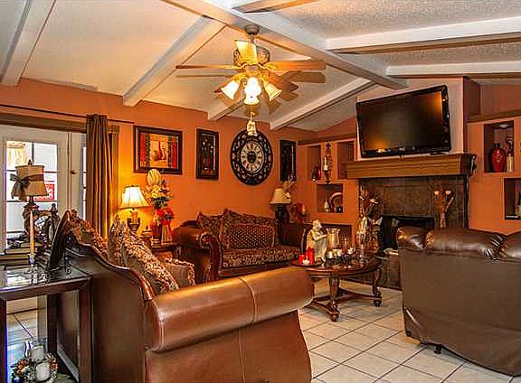 2nd image of 3209 Beachcomber Dr