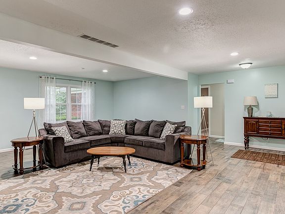4th image of 4331 Ireland Dr