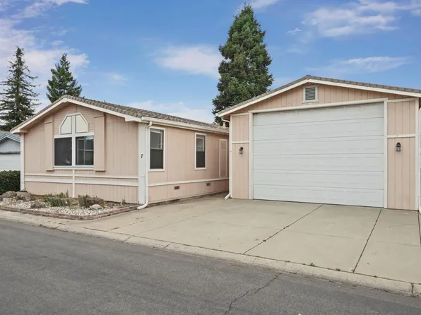 7 River Bend Dr, Lodi, CA 95242