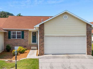 104 Golf Club Ln, Lenoir City, TN 37771