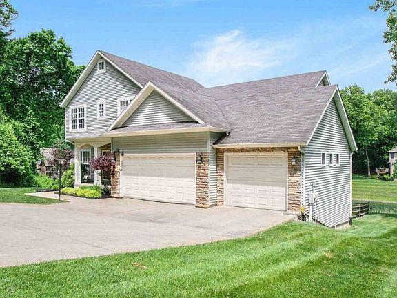 4th image of 50944 Persimmon Dr