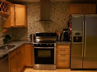 239 Old Farms Rd APT 4A, Avon, CT 06001