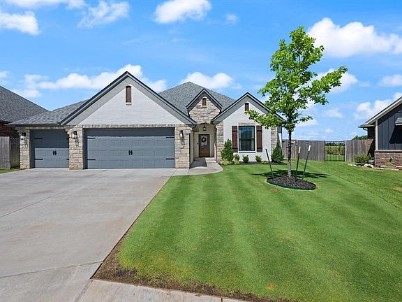 2nd image of 16705 Isabella Ct