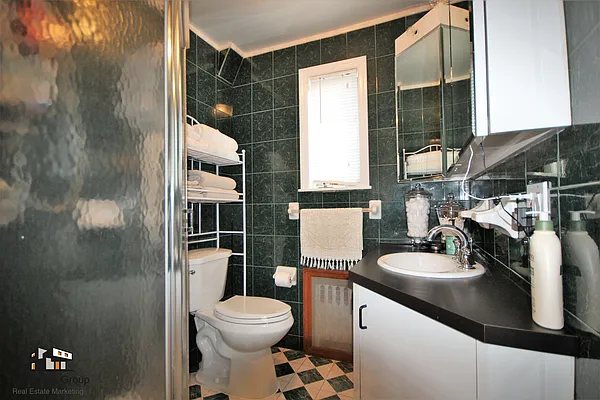 Rented by Bold New York | media 13