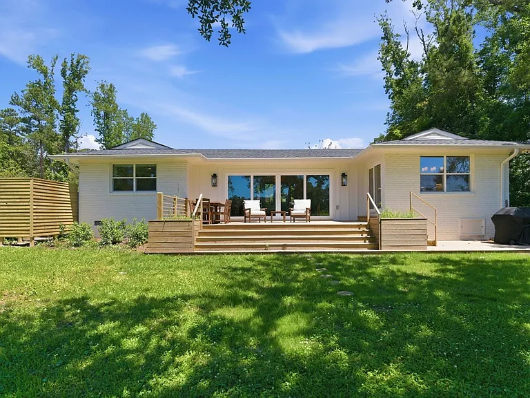 418 Biscayne Dr — Photo 18