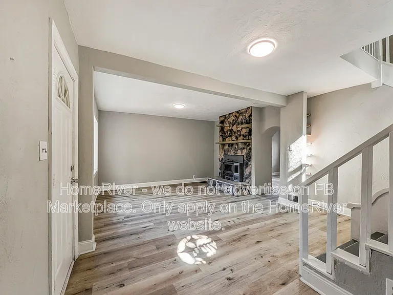 542 Broadway Ext — Photo 3