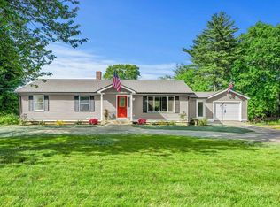 102 Kimball Rd, Amesbury, MA 01913