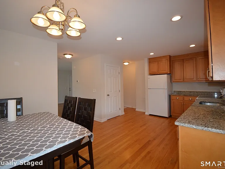 173 Saybrook Rd — Photo 5
