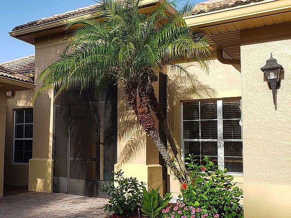 3rd image of 3518 Shorewood Dr