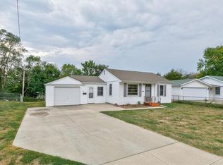 2205 S 7th Ave E, Newton, IA 50208