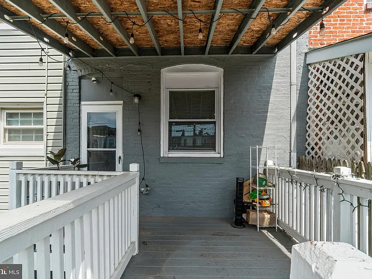 4 N East Ave — Photo 38