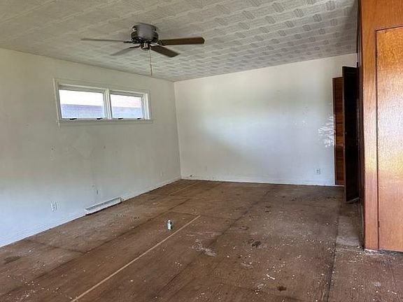 3rd image of 230 18th St