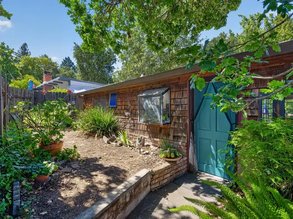 9312 Champs De Elysees, Forestville, CA 95436