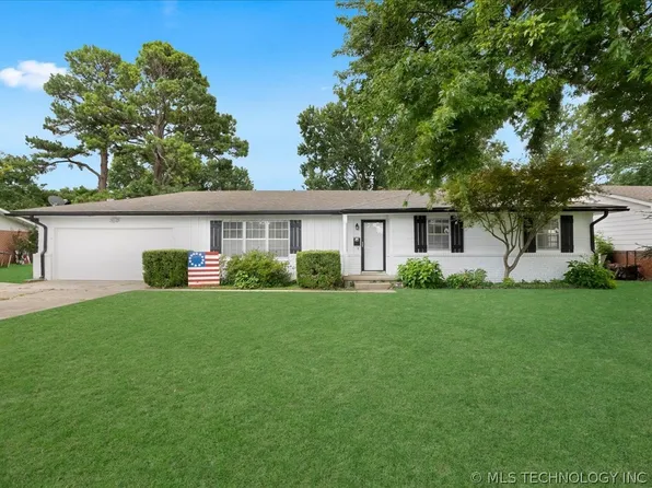 340 SE 15th St, Pryor, OK 74361