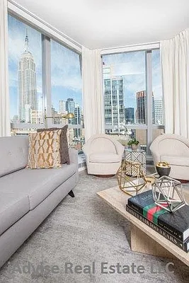 Rented by iAdvise Real Estate LLC | media 51