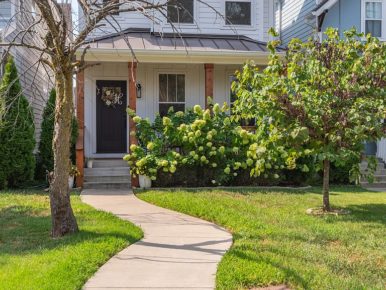5605A California Ave — Photo 1