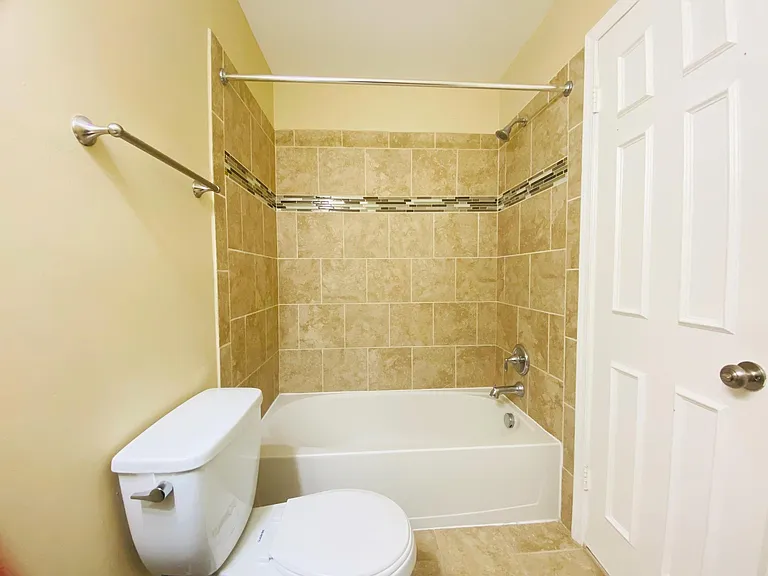 11266 Valley Bend Dr — Photo 24
