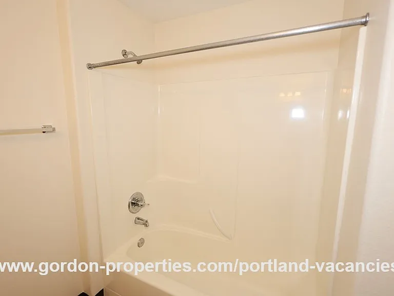 5254 SE 73rd Ave — Photo 28