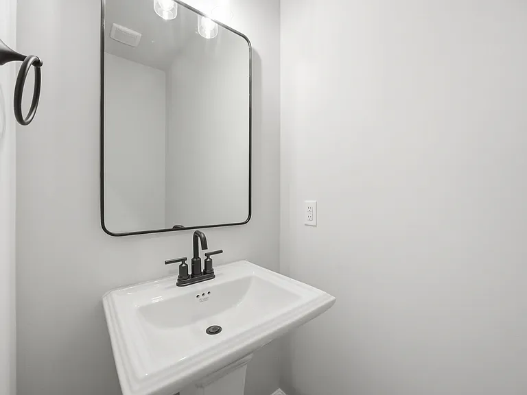 3018 Reid Ave #B — Photo 2