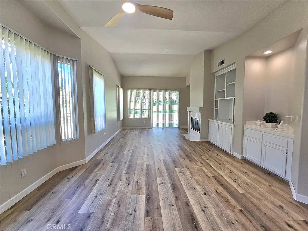 2 bed, 2.5 bath, 1754 sqft, $3,500 — Photo 4