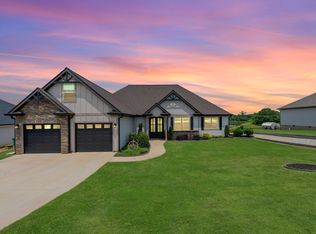 222 Blease Horton Dr, Boiling Springs, SC 29316