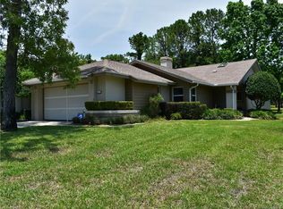 17 S Masters Dr, Homosassa, FL 34446