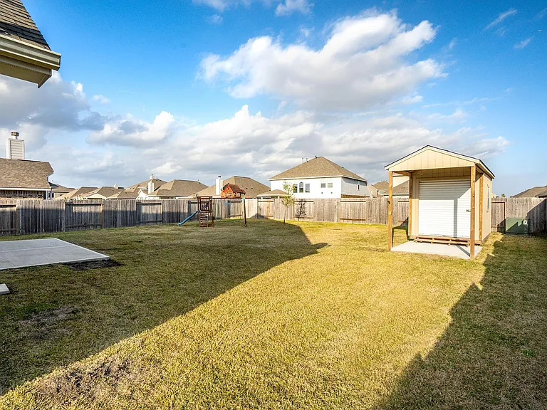135 San Bernard Dr — Photo 34