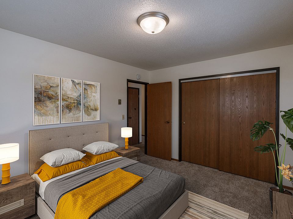 Fargo, ND West Oak Apartments | Bedroom