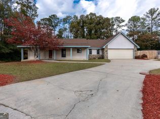 106 Meadow Glen Ct, Warner Robins, GA 31093