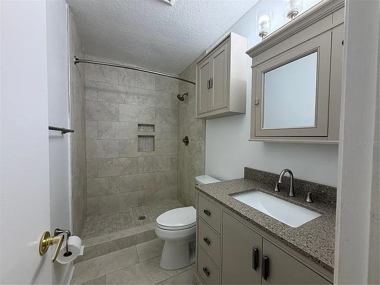 3230 W Saint Conrad St — Photo 8