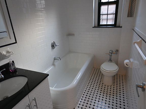 5th image of 5101 39th Ave #U12