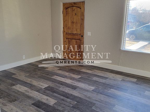 3rd image of 712 S Elder St