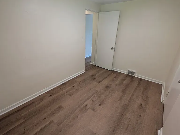 8074 Lincoln Rd — Photo 8