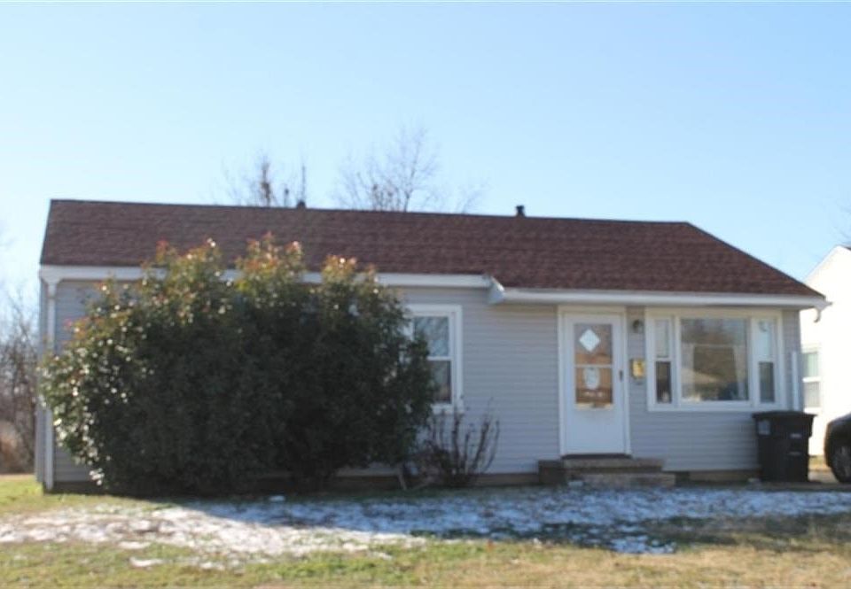 1st image of 1837 E Cedar Ave