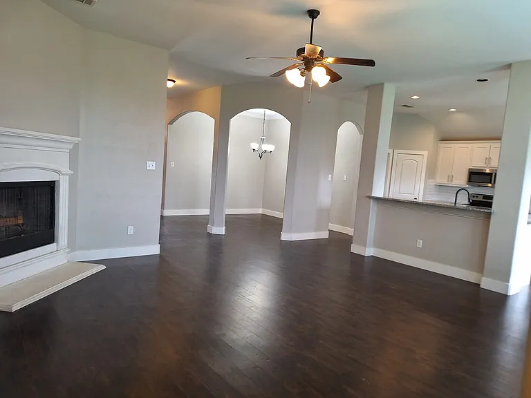 11607 Michele Dr — Photo 3