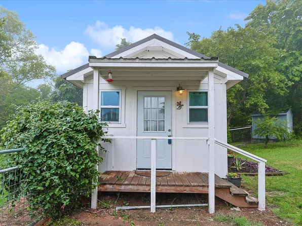 129 Pine Bluff Ct, Springtown, TX 76082