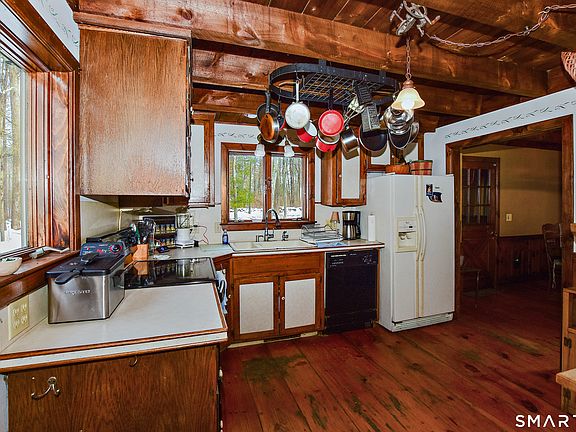 3rd image of 133 Fitts Road